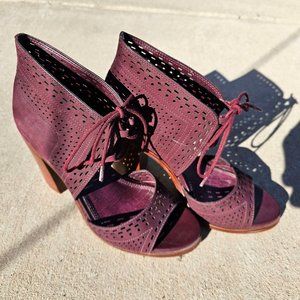 Gianni Bini High Heels